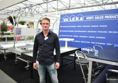 Vincent van Leeuwen of Valenka. They sell all kind of benches (new and second-hand) for the horticultural industry and for garden centers.